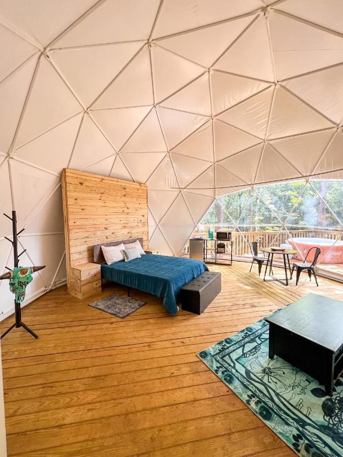 Broad River & Domes Holiday home *